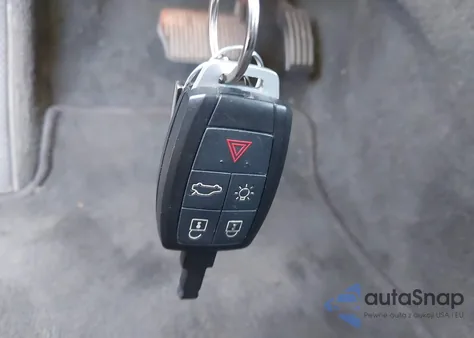 2013 Volvo C70 T5 z USA, uszkodzony, nr VIN YV1672MC4DJ141637